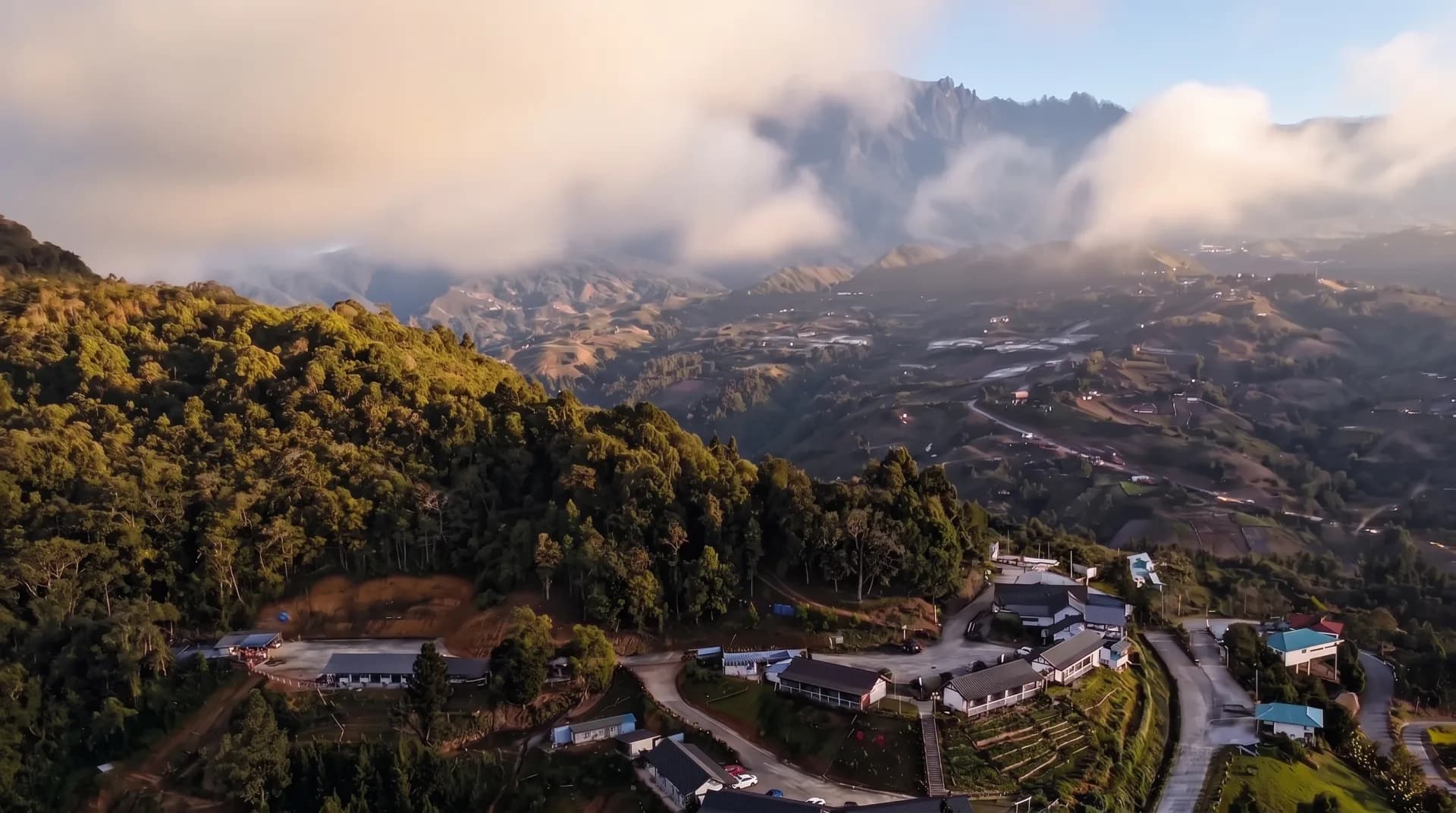 The Hill Kinabalu hillside retreat in Kundasang at sunrise
